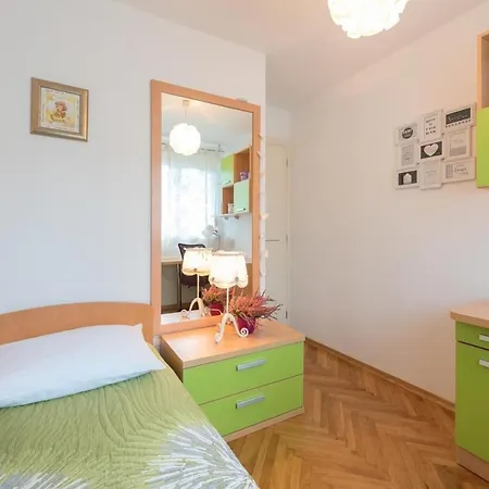 Apartment Snjeza - Spacious With Loggia *