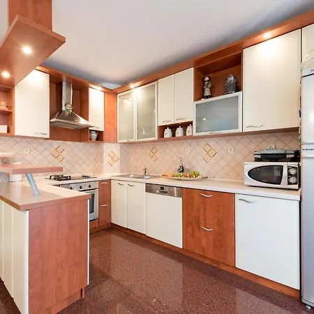 Snjeza - Spacious With Loggia * Split