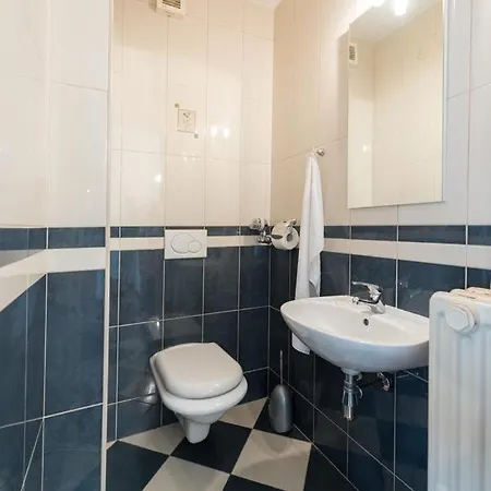 Apartment Snjeza - Spacious With Loggia *